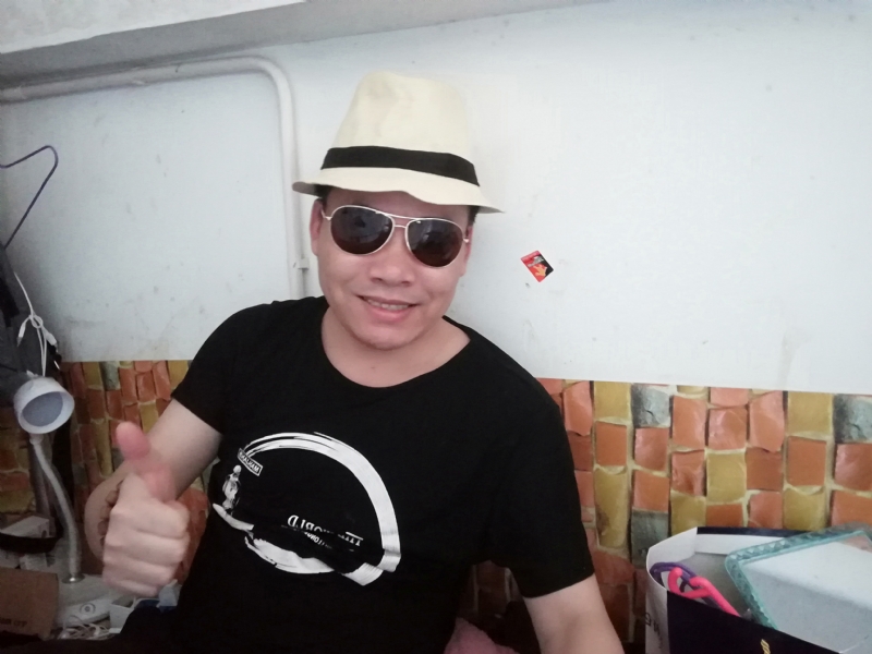 艰难爱情的第一张照片--湖北交友中心