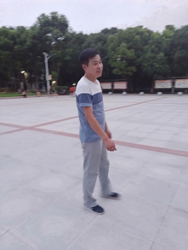 一笑的第一张照片--湖北交友中心