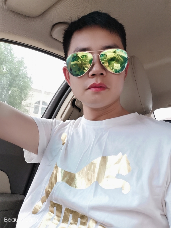 奋斗的第一张照片--湖北交友中心